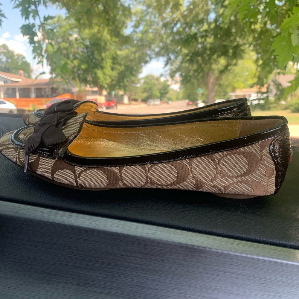 NEW COACH TIPPER 12CM SC/C PAT Size 9.5B  color: Khaki/chocolate with bow